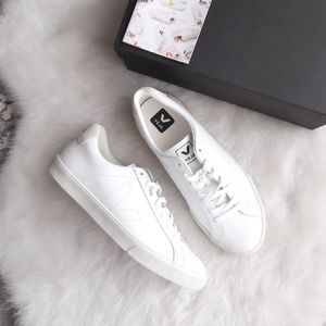Veja | Esplar Leather Sneaker - White